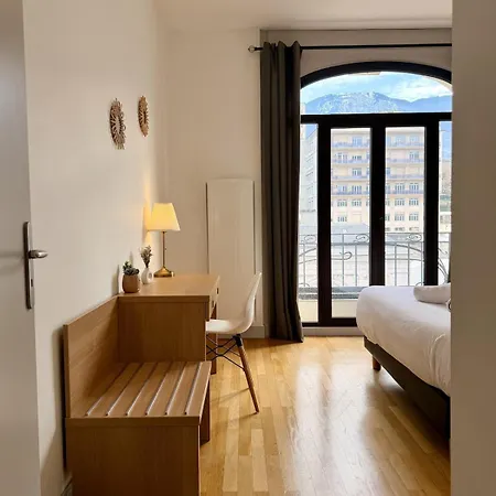 Astoria - Palace, Centre-ville, Vue Montagne Apartment *