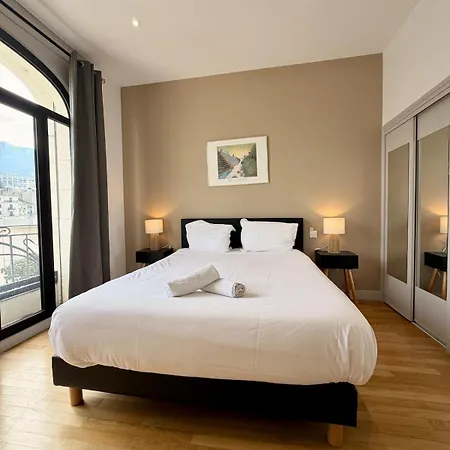 Apartmán Astoria - Palace, Centre-ville, Vue Montagne *