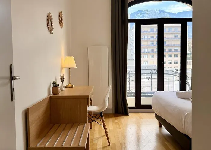 Astoria - Palace, Centre-ville, Vue Montagne Apartment *