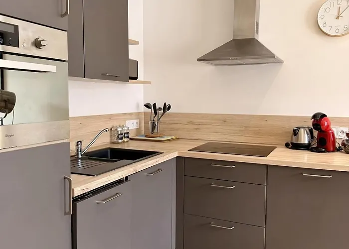 Astoria - Palace, Centre-ville, Vue Montagne